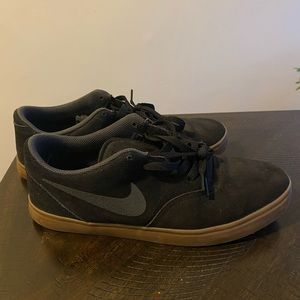 Black Nike SB Skate Shoes with Gum Bottom